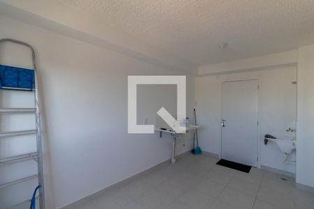 Sala/Cozinha de apartamento à venda com 2 quartos, 33m² em Engenheiro Goulart, São Paulo