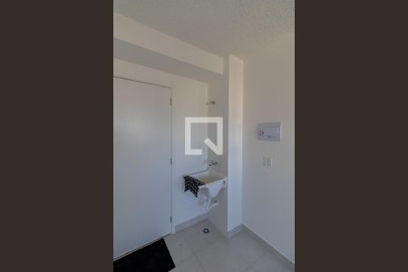 Sala/Cozinha de apartamento à venda com 2 quartos, 33m² em Engenheiro Goulart, São Paulo