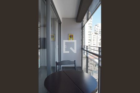 Varanda de kitnet/studio para alugar com 1 quarto, 29m² em Pinheiros, São Paulo