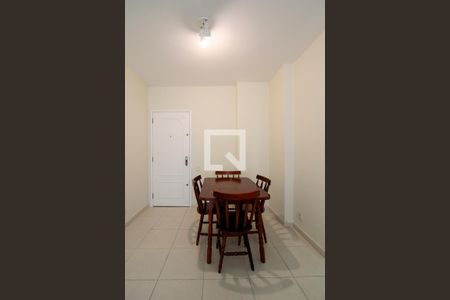 Sala de apartamento à venda com 2 quartos, 70m² em Barra da Tijuca, Rio de Janeiro