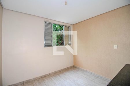 Sala de apartamento à venda com 2 quartos, 50m² em Rubem Berta, Porto Alegre