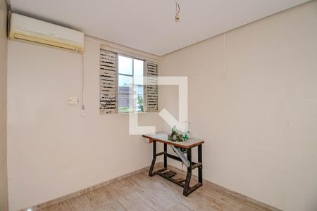 Quarto 1 de apartamento à venda com 2 quartos, 50m² em Rubem Berta, Porto Alegre