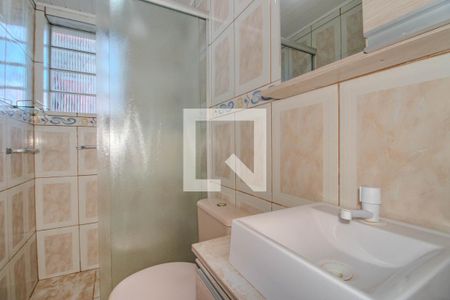 Banheiro de apartamento para alugar com 1 quarto, 54m² em Humaitá, Porto Alegre