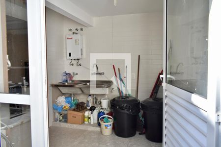 Área de Serviço de casa para alugar com 4 quartos, 290m² em Planalto Paulista, São Paulo