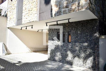 Garagem de casa para alugar com 4 quartos, 290m² em Planalto Paulista, São Paulo