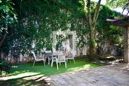 Jardim de casa para alugar com 4 quartos, 290m² em Planalto Paulista, São Paulo