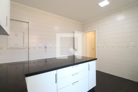 Cozinha de apartamento à venda com 3 quartos, 120m² em Perdizes, São Paulo