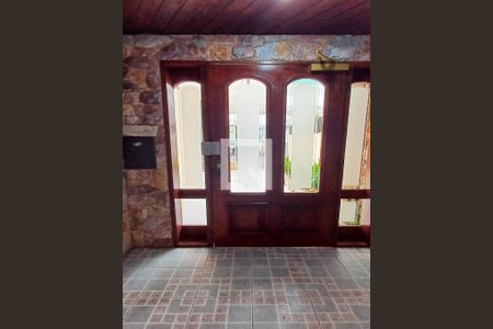 Hall de entrada do predio de apartamento para alugar com 1 quarto, 57m² em Campinas, São José