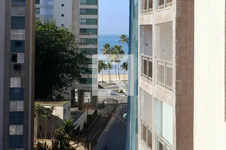 Vista de apartamento para alugar com 3 quartos, 104m² em Centro, Guarujá