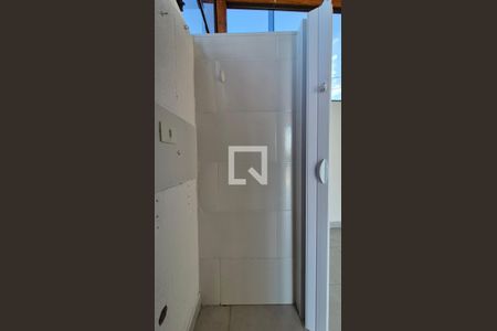 Lavabo de apartamento para alugar com 2 quartos, 100m² em Parque das Nações, Santo André