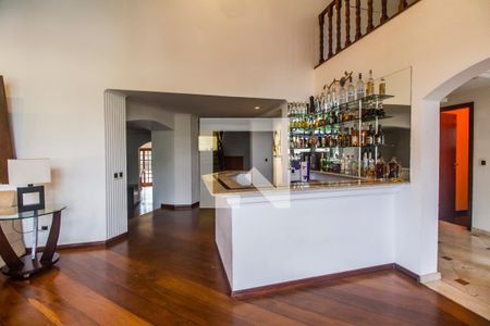 Sala de casa de condomínio à venda com 4 quartos, 540m² em Alphaville, Santana de Parnaíba