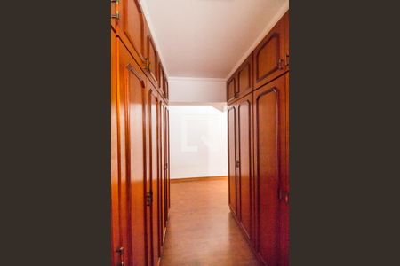 Closet da suíte 4 de casa de condomínio à venda com 4 quartos, 540m² em Alphaville, Santana de Parnaíba
