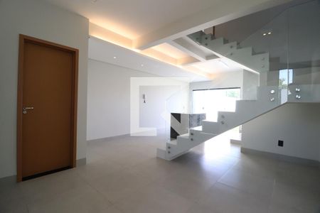 Sala de casa para alugar com 2 quartos, 85m² em Shopping Park, Uberlândia