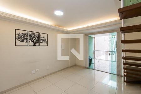 Sala de casa para alugar com 3 quartos, 160m² em Cangaiba, São Paulo