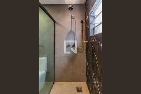 Banheiro Social de casa à venda com 2 quartos, 170m² em Menino Deus, Porto Alegre