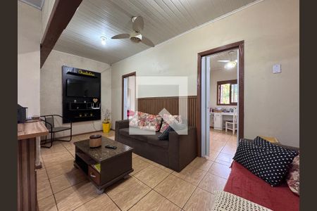 Sala de casa à venda com 3 quartos, 33m² em Feitoria, São Leopoldo