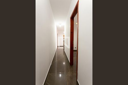 Corredor de apartamento para alugar com 2 quartos, 50m² em Vila Santa Isabel, São Paulo