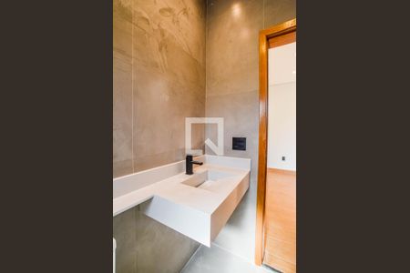 Casa à venda com 180m², 3 quartos e 2 vagasBanheiro da Suíte 3