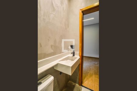 Casa à venda com 180m², 3 quartos e 2 vagasBanheiro da Suíte 1