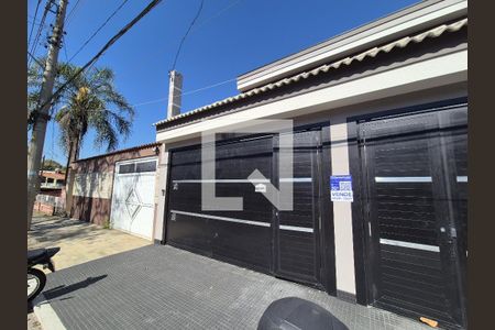 Casa à venda com 180m², 3 quartos e 2 vagasFachada