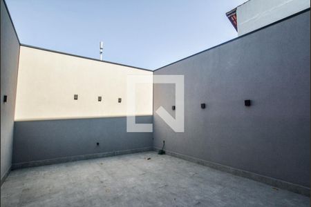 Casa à venda com 180m², 3 quartos e 2 vagasQuintal