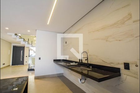 Casa à venda com 180m², 3 quartos e 2 vagasCozinha