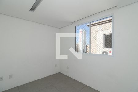 Quarto de apartamento à venda com 2 quartos, 46m² em Sarandi, Porto Alegre