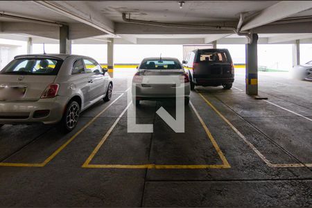 Garagem de apartamento à venda com 3 quartos, 168m² em Coração Eucarístico, Belo Horizonte
