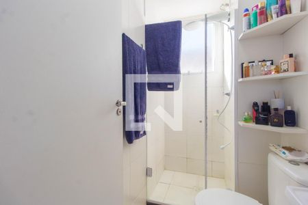 Banheiro de apartamento à venda com 2 quartos, 41m² em Estância Velha, Canoas