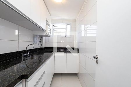 Cozinha de apartamento para alugar com 1 quarto, 34m² em Bela Vista, São Paulo