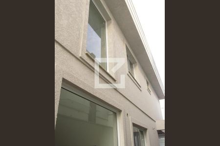Fachada de casa à venda com 3 quartos, 145m² em Bussocaba, Osasco