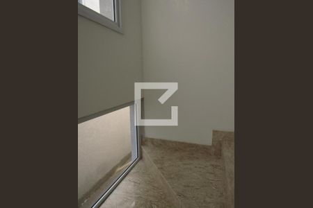 Hall da Escada de casa à venda com 3 quartos, 145m² em Bussocaba, Osasco