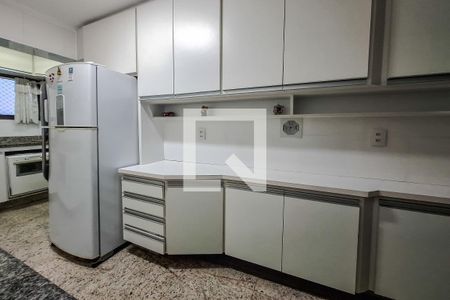Cozinha de apartamento à venda com 2 quartos, 144m² em Vila Gumercindo, São Paulo