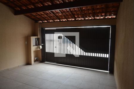 Garagem de casa à venda com 4 quartos, 267m² em Parque Oratório, Santo André
