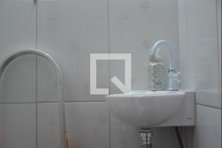 Banheiro de serviço de casa à venda com 4 quartos, 267m² em Parque Oratório, Santo André