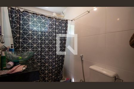Banheiro da Suíte de casa de condomínio para alugar com 3 quartos, 150m² em Vargem Grande, Rio de Janeiro