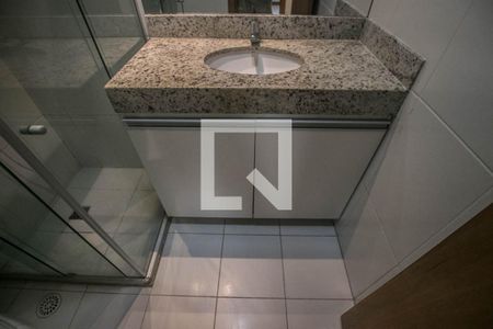 Banheiro social de apartamento para alugar com 2 quartos, 70m² em Trobogy, Salvador