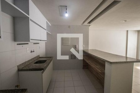 Cozinha de apartamento para alugar com 2 quartos, 70m² em Trobogy, Salvador