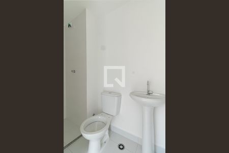 Banheiro de apartamento para alugar com 2 quartos, 32m² em Fazenda Aricanduva, São Paulo