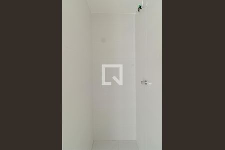 Banheiro de apartamento para alugar com 2 quartos, 32m² em Fazenda Aricanduva, São Paulo