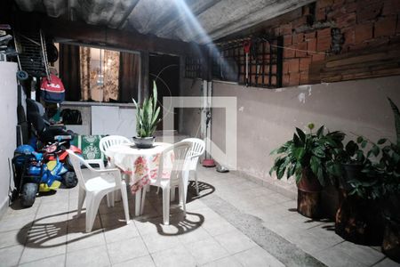 Área Externa de casa à venda com 2 quartos, 97m² em Parque Cisper, São Paulo