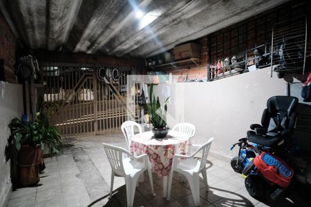 Área Externa de casa à venda com 2 quartos, 97m² em Parque Cisper, São Paulo