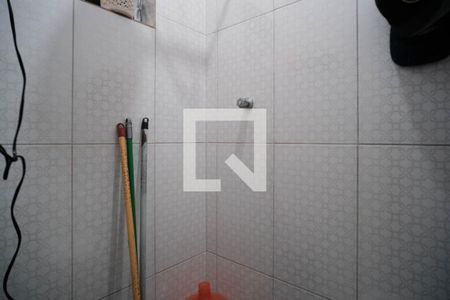 Banheiro de Serviço de casa à venda com 2 quartos, 97m² em Parque Cisper, São Paulo