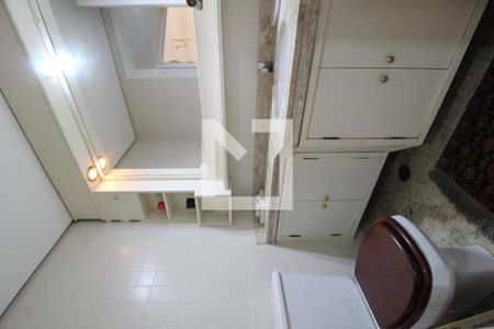 Lavabo de apartamento para alugar com 3 quartos, 220m² em Indianópolis, São Paulo