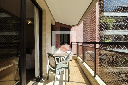 Varanda de apartamento para alugar com 3 quartos, 220m² em Indianópolis, São Paulo