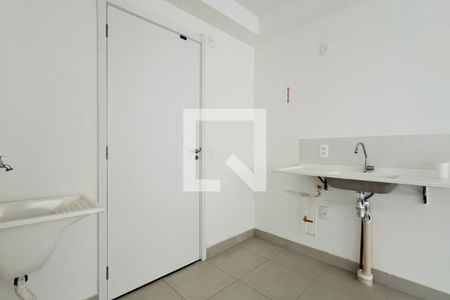 Sala e Cozinha/Área de Serviço de apartamento para alugar com 2 quartos, 32m² em Vila Maria, São Paulo