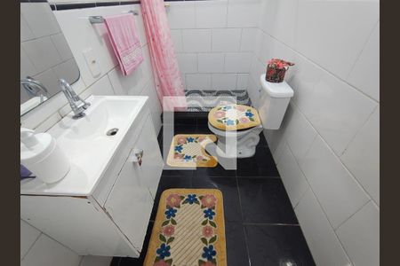 Banheiro  de casa à venda com 2 quartos, 190m² em Tanque, Rio de Janeiro