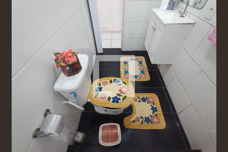 Banheiro  de casa à venda com 2 quartos, 190m² em Tanque, Rio de Janeiro