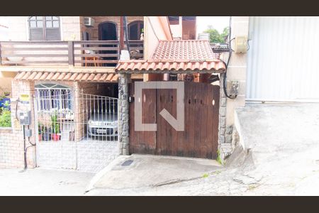 Fachada de casa à venda com 3 quartos, 230m² em Barreto, Niterói