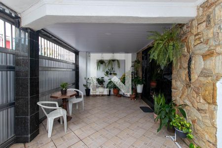 Garagem de casa à venda com 3 quartos, 200m² em Vila Medeiros, São Paulo